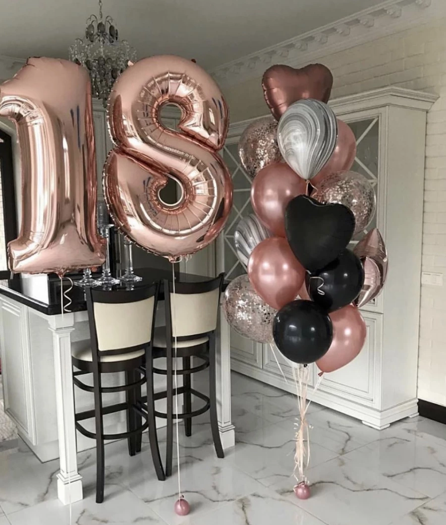 Фонтан из шаров на День Рождения девушке